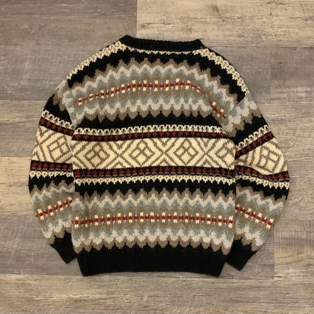 Vintage 1990s Cape Isle Knitters Colorful Shetland 100% Wool Pattern Sweater - Picture 2 of 5